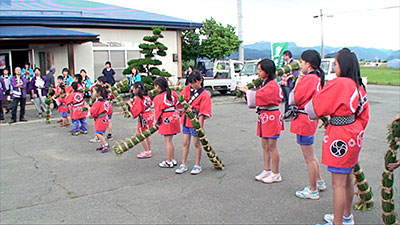 藤助新田菖蒲叩き行事